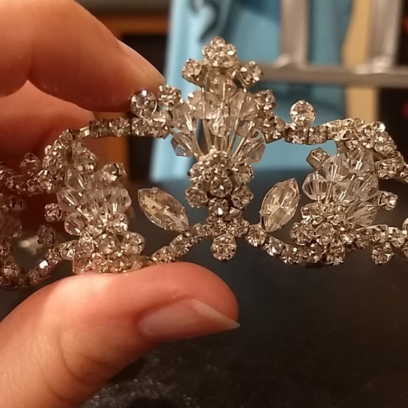 Tiara - Picture 2 of 4